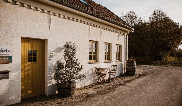 vooraan boerderij winter